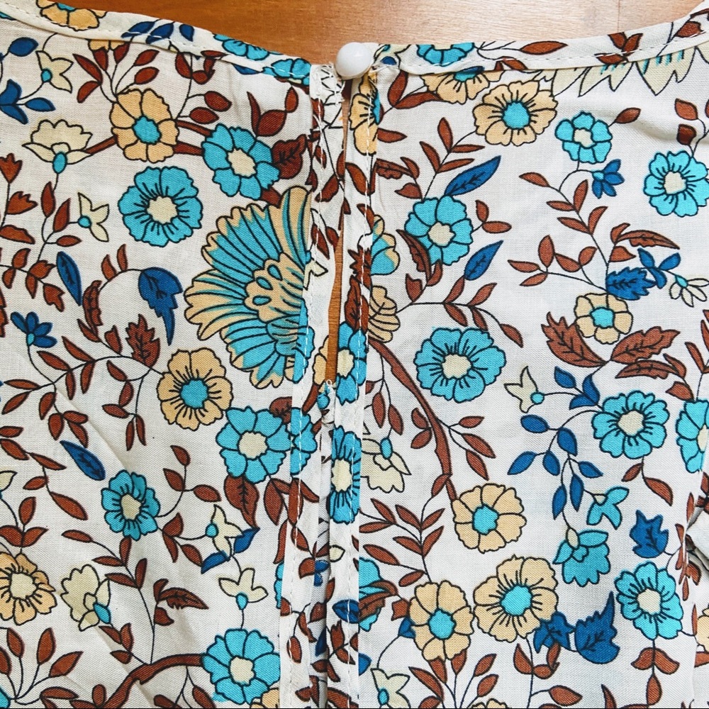 Ivory Floral Romper - Picture 7 of 8